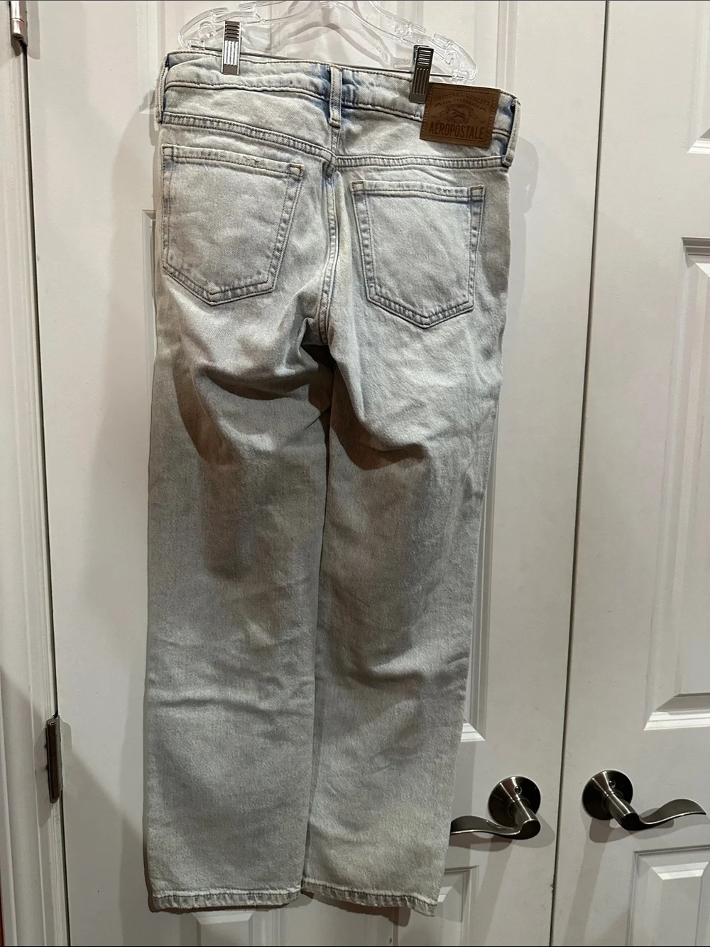 NWOT  Aeropostale Light Blue Distressed Straight Jeans size 2R